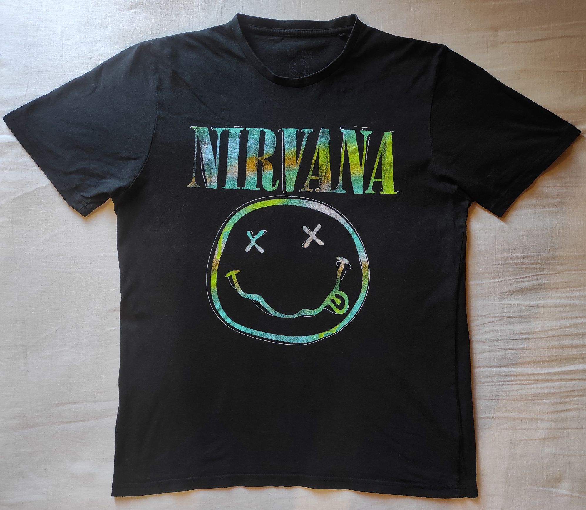 Nightwish, Nirvana, Wham, Guns N'Roses. Винтажные рокерские футболки