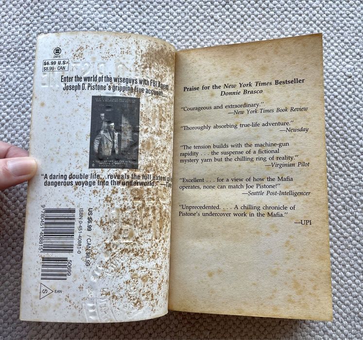 Livro: "Donnie Brasco: Deep Cover", de Joseph D. Pistone
