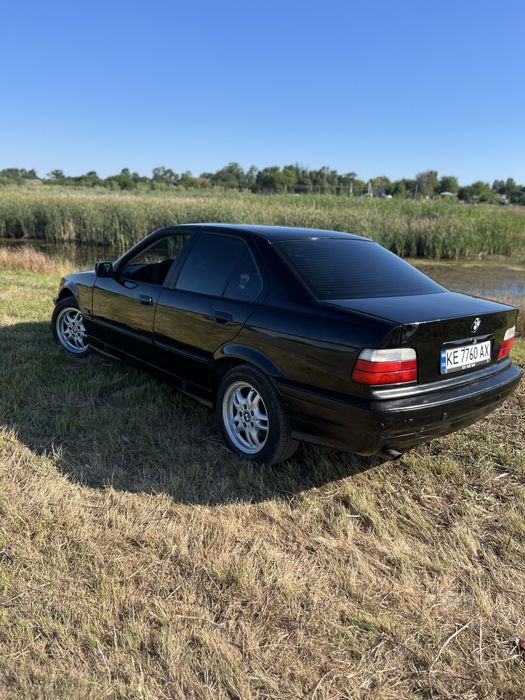 Продам БМВ 3 серія 2,0 мотр м52