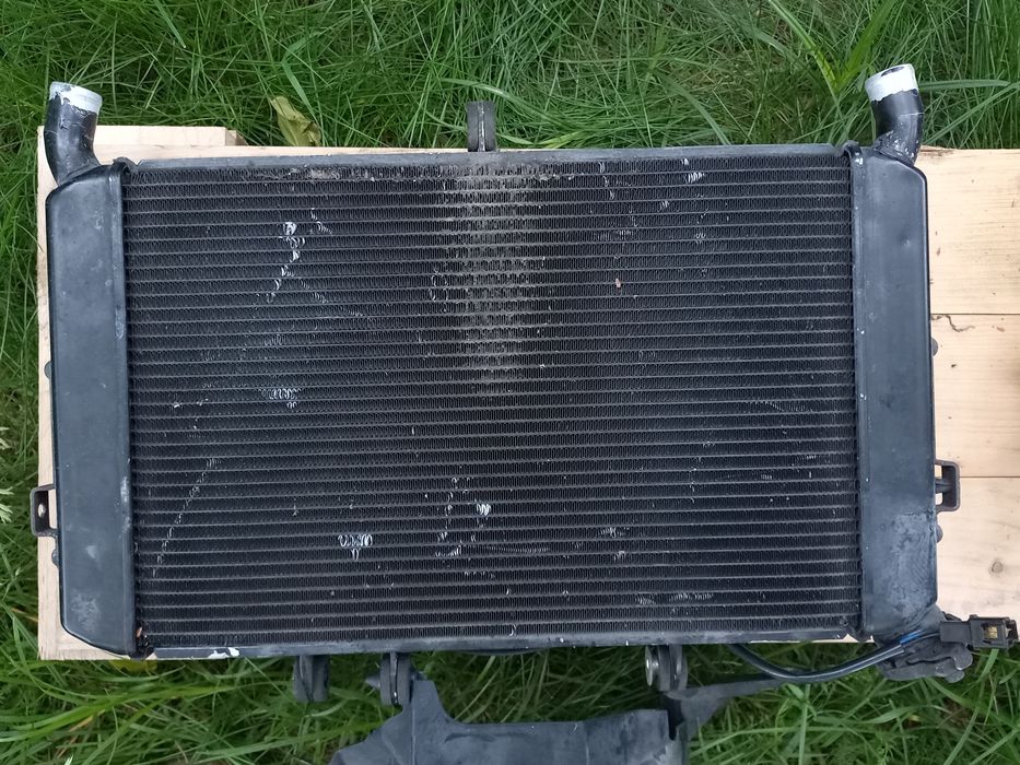 Yamaha mt09 tracer 2018 lampa chłodnica zacisk rama z dokumentami stel