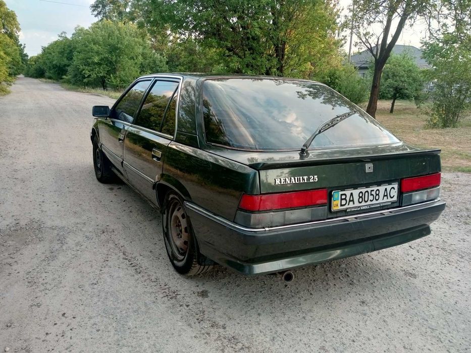 Продам гарний Renault 25
