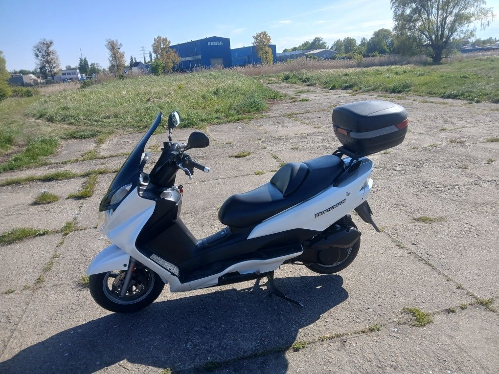 Suzuki Burghman 125 na prawo jazdy kat. B