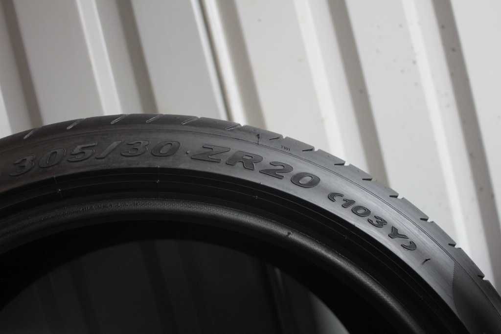 305/30/20 Pirelli P Zero 305/30 R20