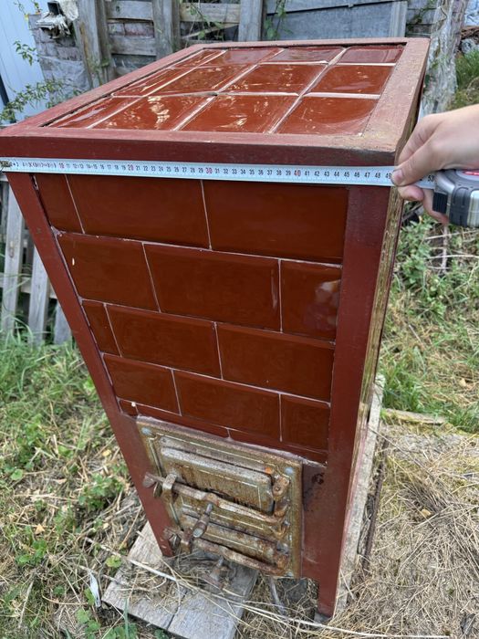 Piec kaflowy wolnostojący, przenośny – duży, w bardzo dobrym stanie
