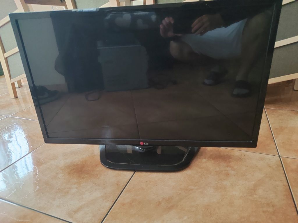 Telewizor 32 cale LG x2
