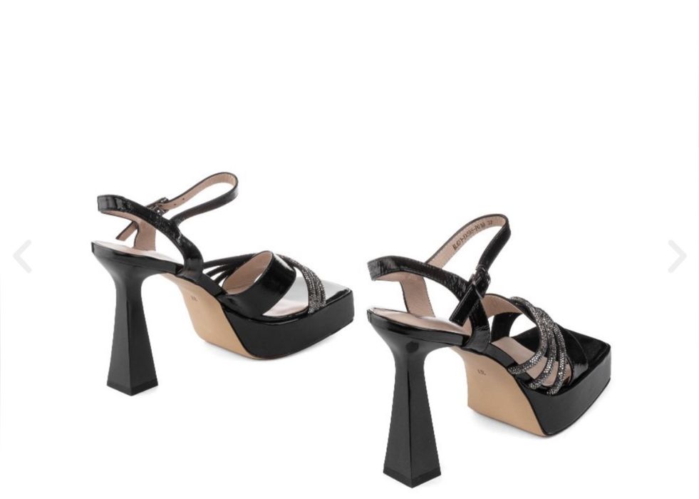 Босоніжки жіночі на підборах, ATTICO