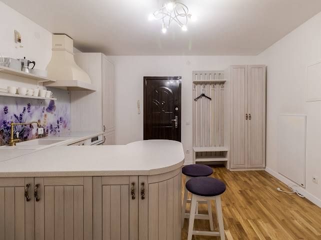 Центр міста! Оренда 2 кімн.квартири на пл.Міцкевича