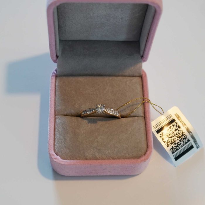 Elegancki złoty pierścionek z brylantem 0,15ct 585 Rozmiar 15