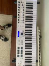 Arturia keylab 61 + (Com caixa)