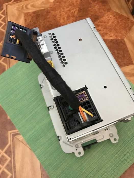 Переходник VW Quadlock с PQ на MQB для Discover и Composition Media