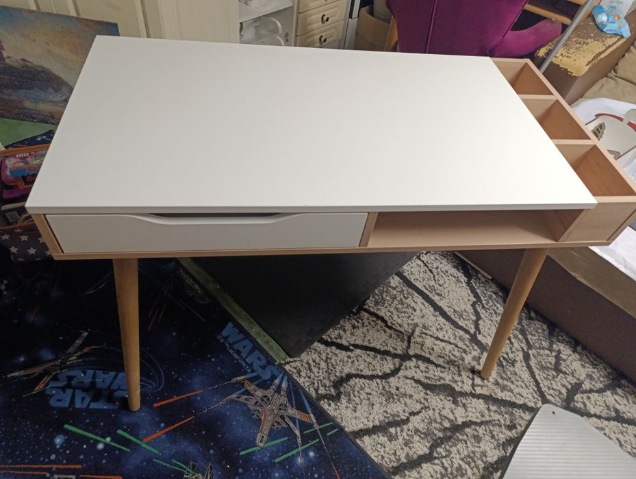 Biurko w stylu skandynawskim 110/55