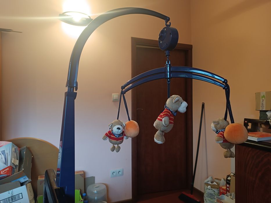 Karuzela grająca nad łóżeczko dziecięce / muzyczna, mobilna kołysanka