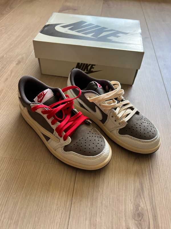 Jordan 1 Retro Low OG SP Travis Scott Reverse Mocha 43