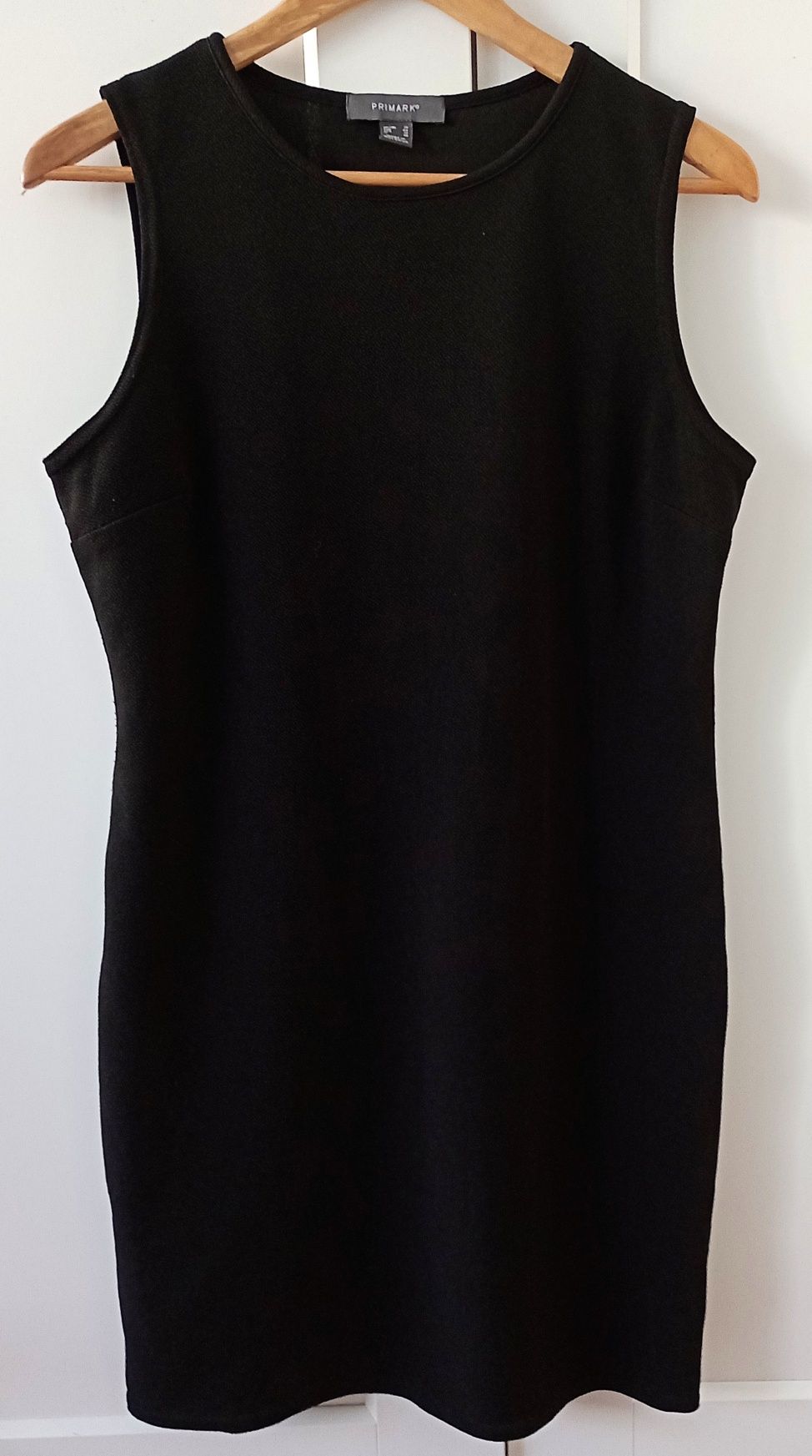 Sukienka czarna z lampasem z boku Primark rozmiar 40/42 stan idealny