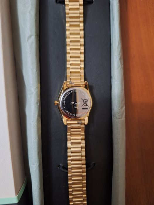 Годинник жіночій GLUSE