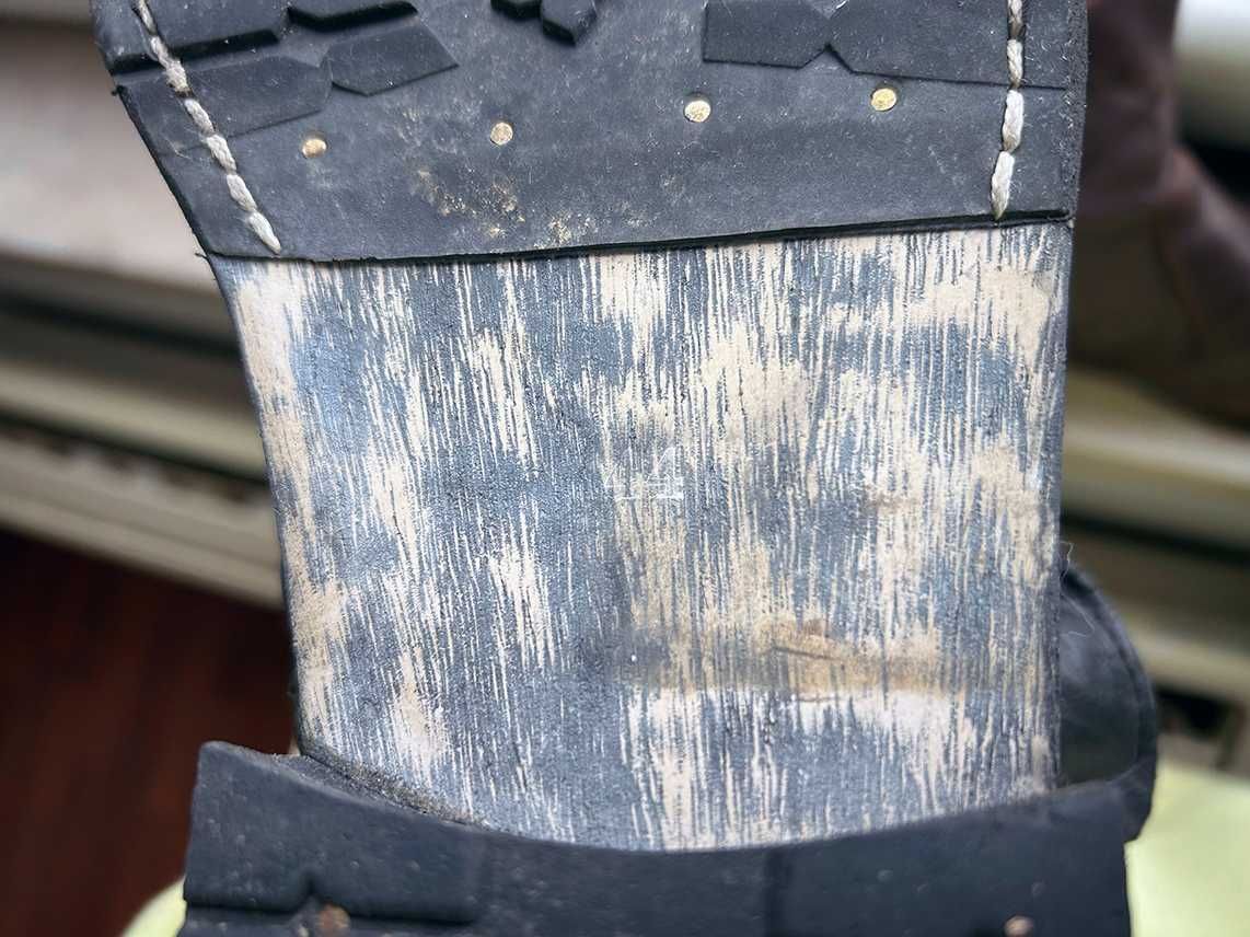 Botas de pele preta clássicas