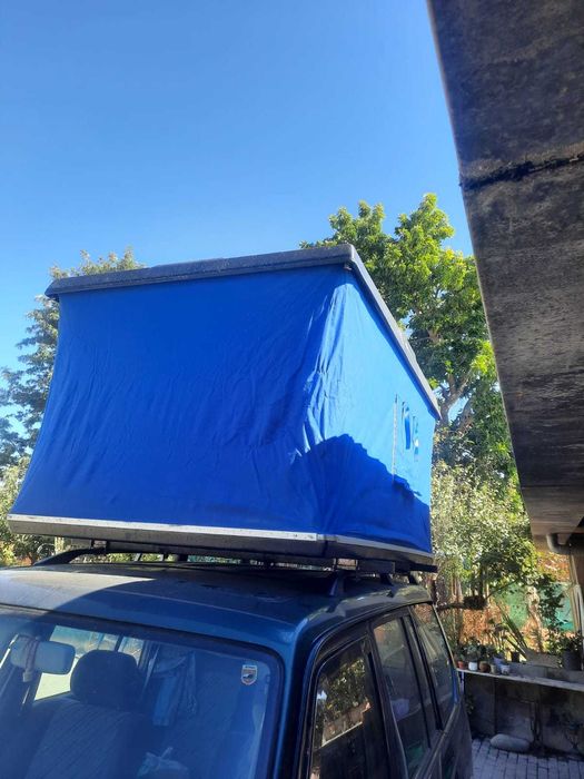 Tenda de tejadillo