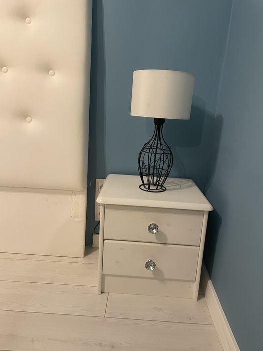 Wezgłowie zagłówek łóżka i szafki nocne