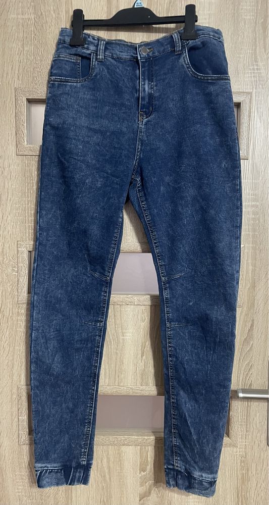 Spodnie jeans 170