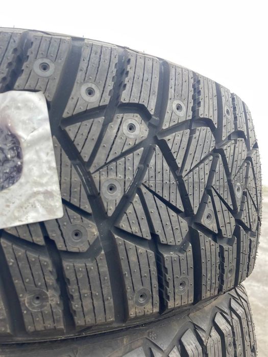 Шини нові 215/55/16 зимові Goodyear;Польша 24 рік;Резина R16 нова