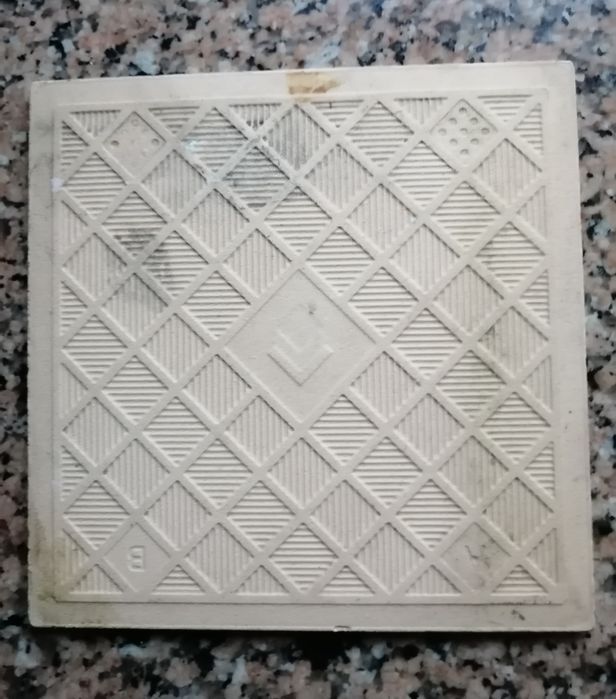 Azulejo decorativo motivo galo de Barcelos.