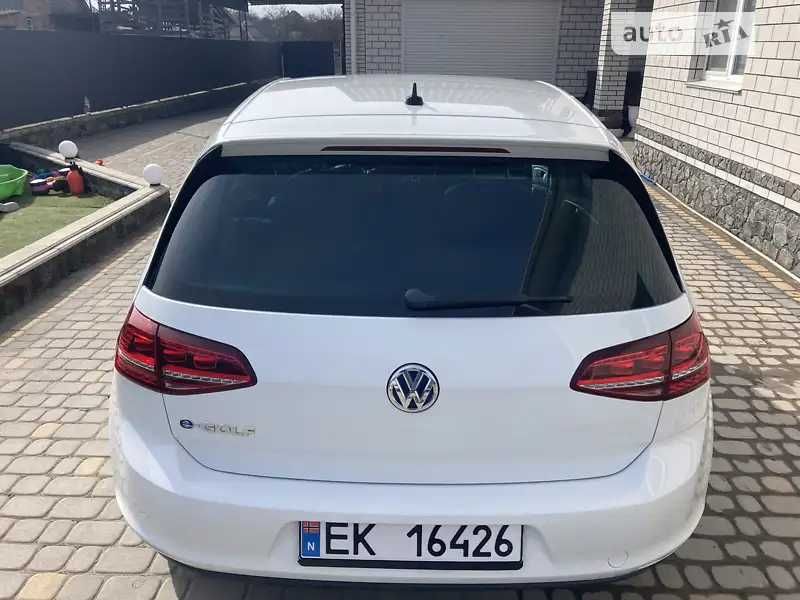 Volkswagen e-Golf 2015