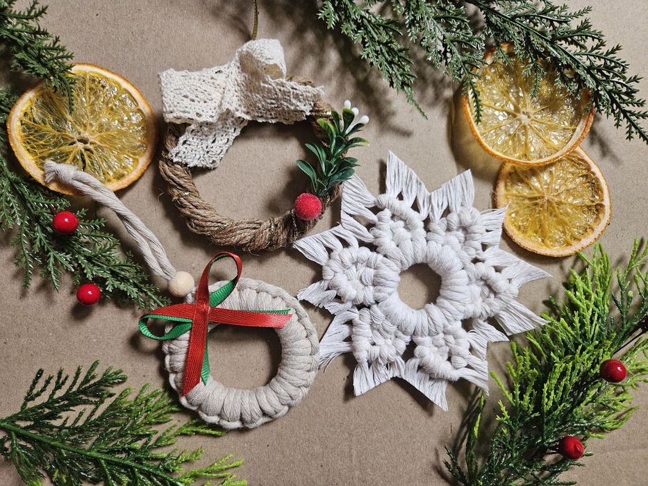 Ялинкові прикраси