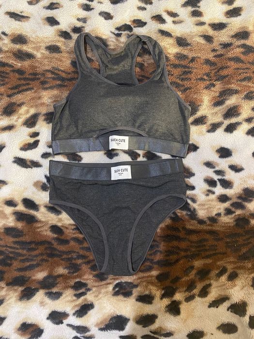 Жіночі комплекти нові