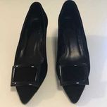 Elegantes e confortáveis sapatos pretos, marca italiana Luca Grossi