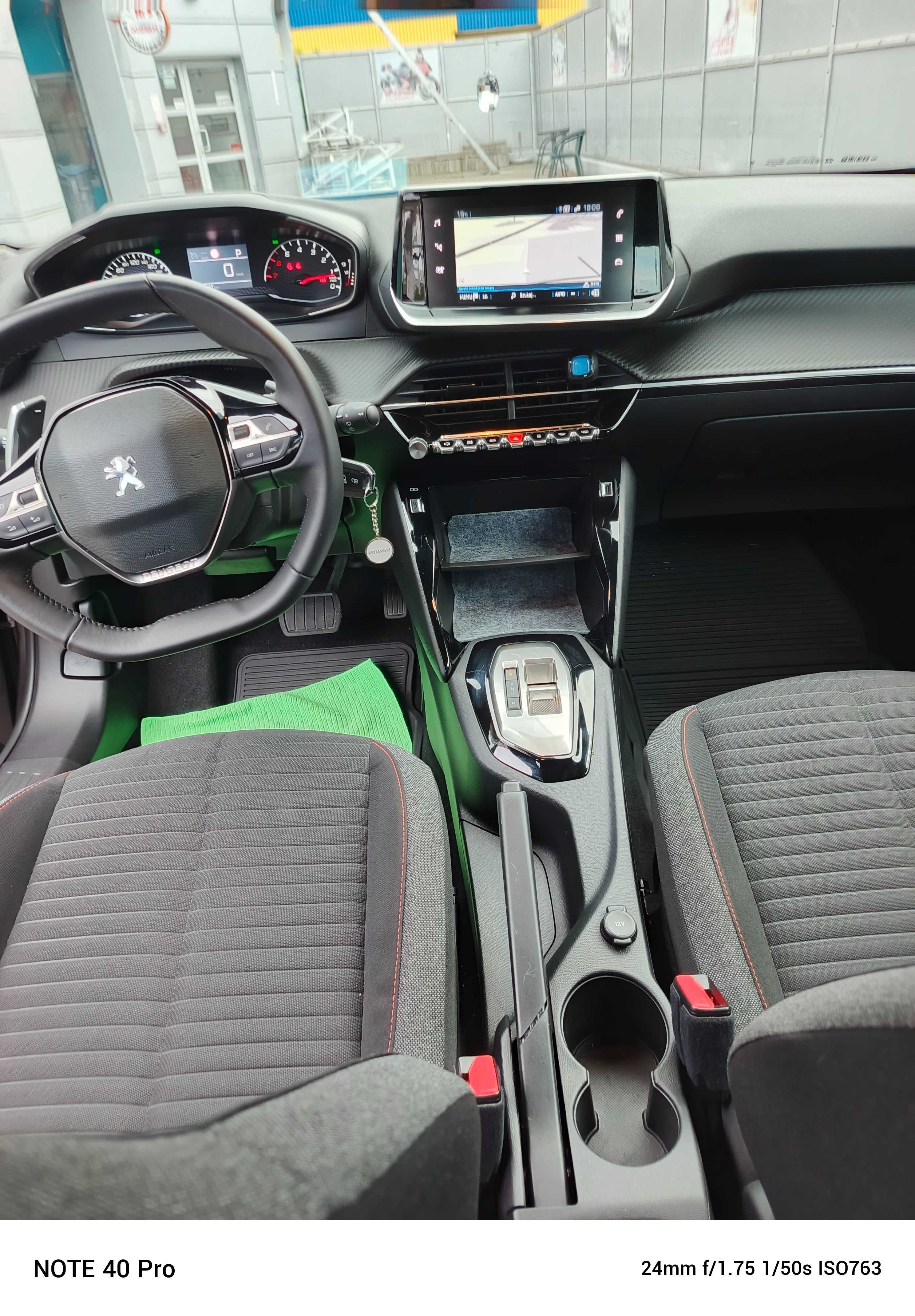 PEUGEOT 2008 !! 1.2 PURE TECH pack S&S EAT 8.