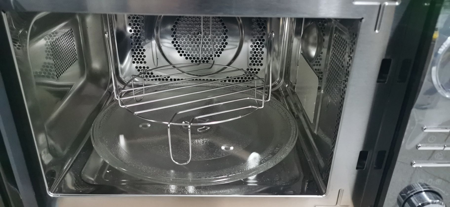 Kuchenka mikrofalowa 3w1 grill pieczenie termoobieg 900W 23L
