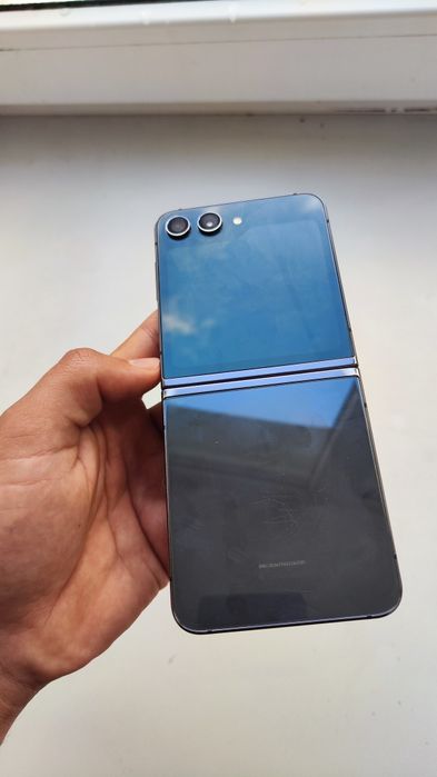 Samsung Flip 5 8/512