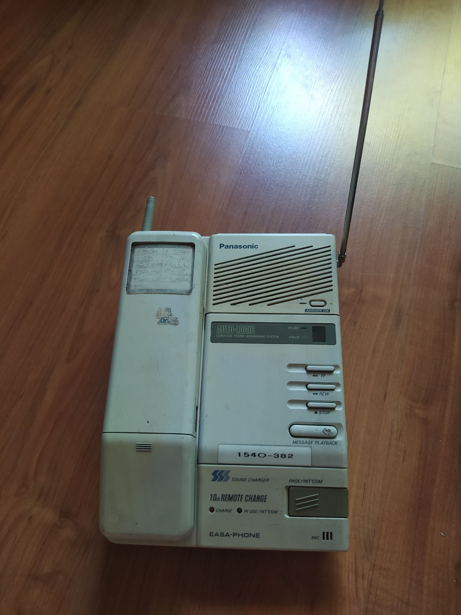 Stare telefony parę modeli