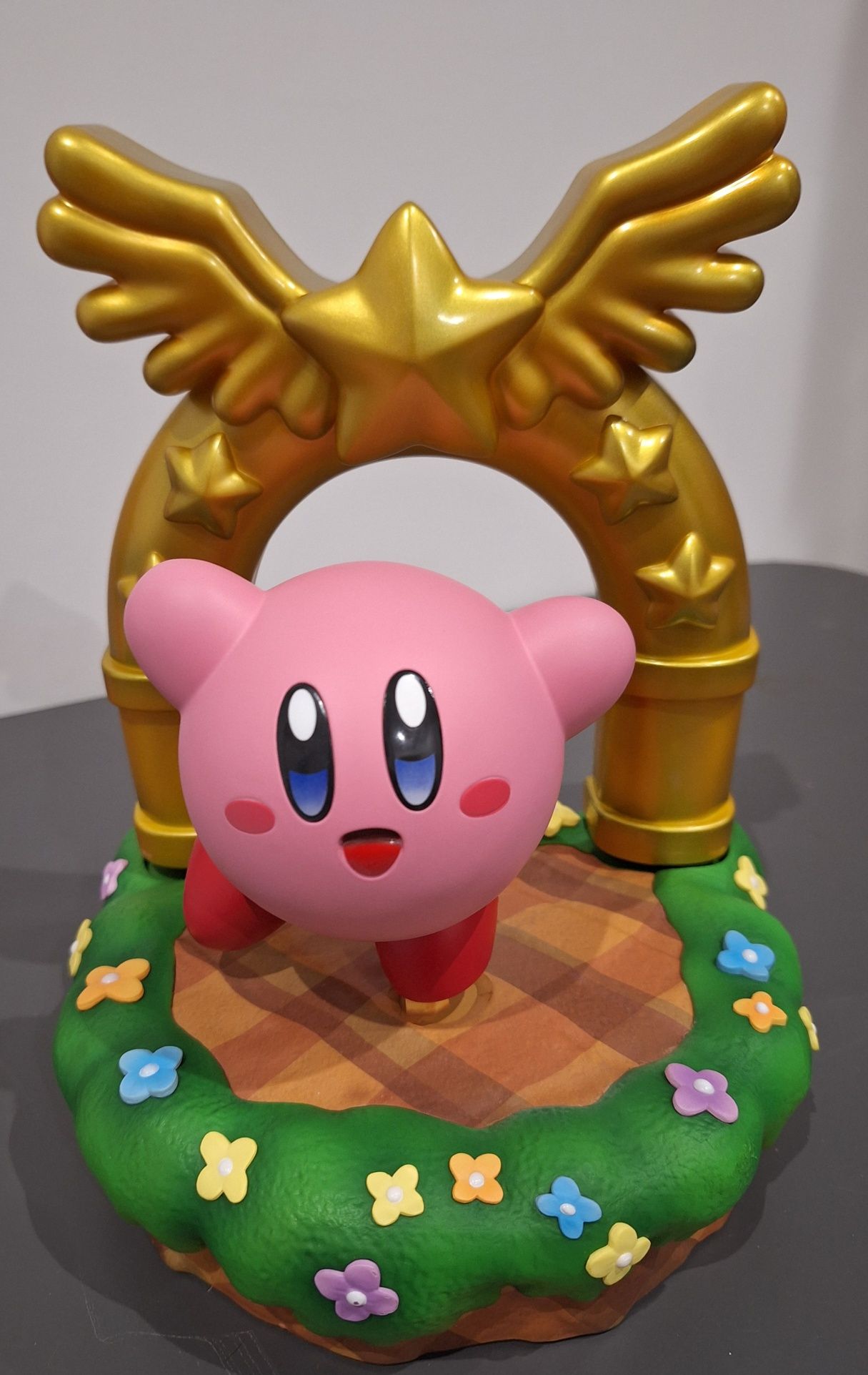 First4Figures Kirby PVC Statue Kirby and the Goal Door 24cm