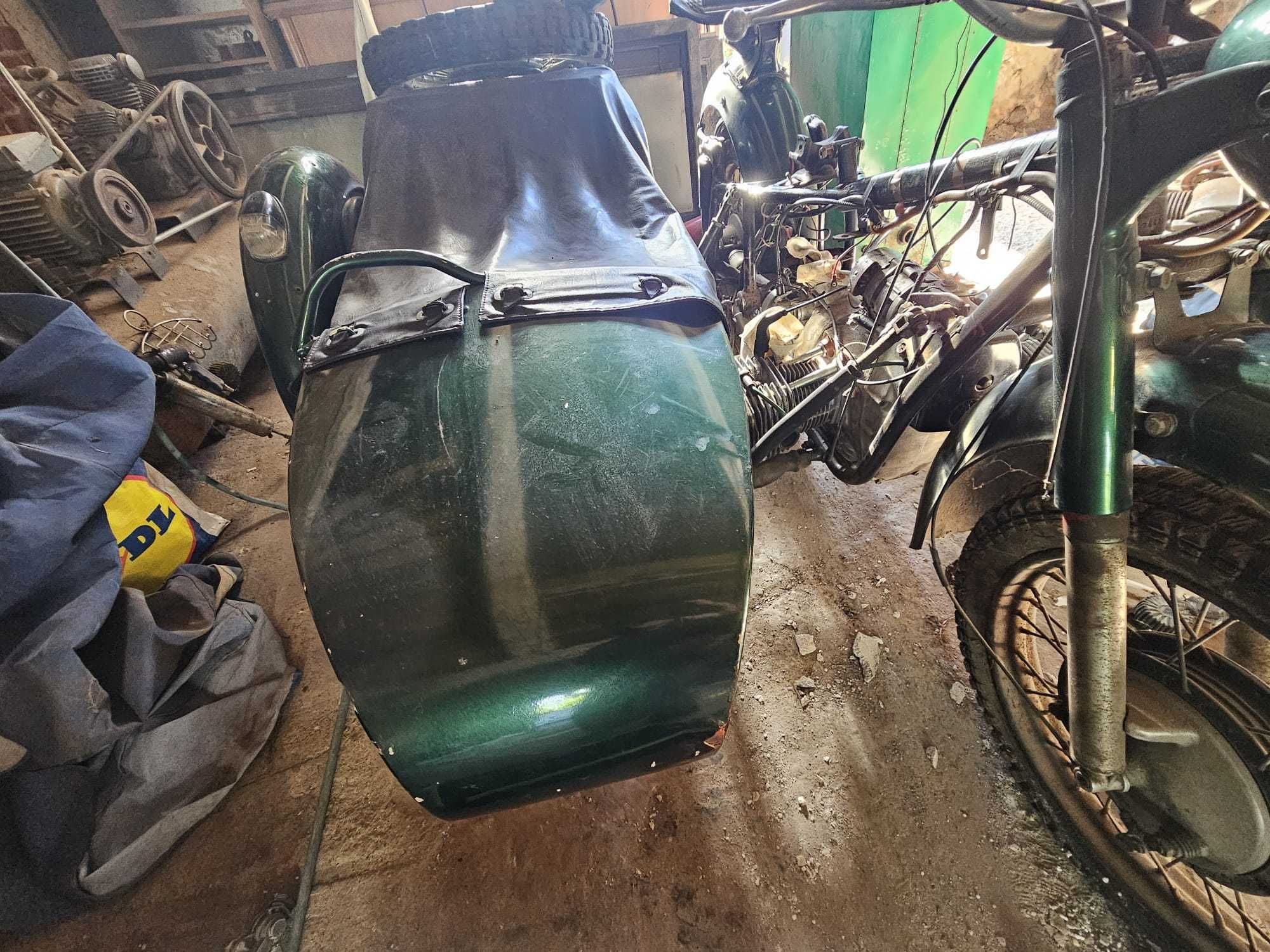 Motocykl dniepr z wózkiem bocznym do skonczenia - silnik po remoncie.