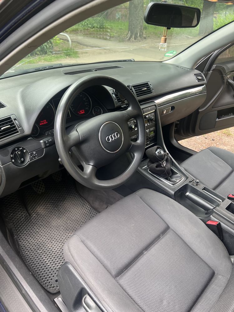 Продам Audi a4b6 2002 1,6