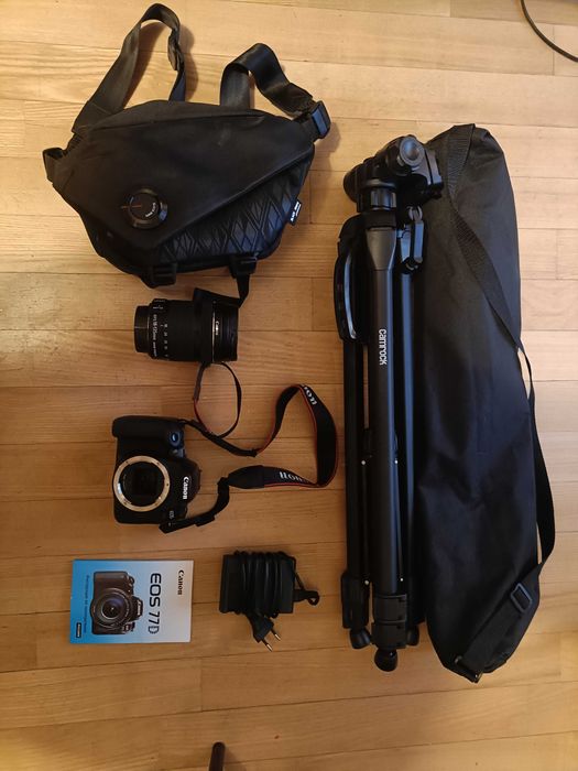 Lustrzanka Canon EOS 77D Kit 18-135mm f/3.5-5.6 STM + torba + statyw