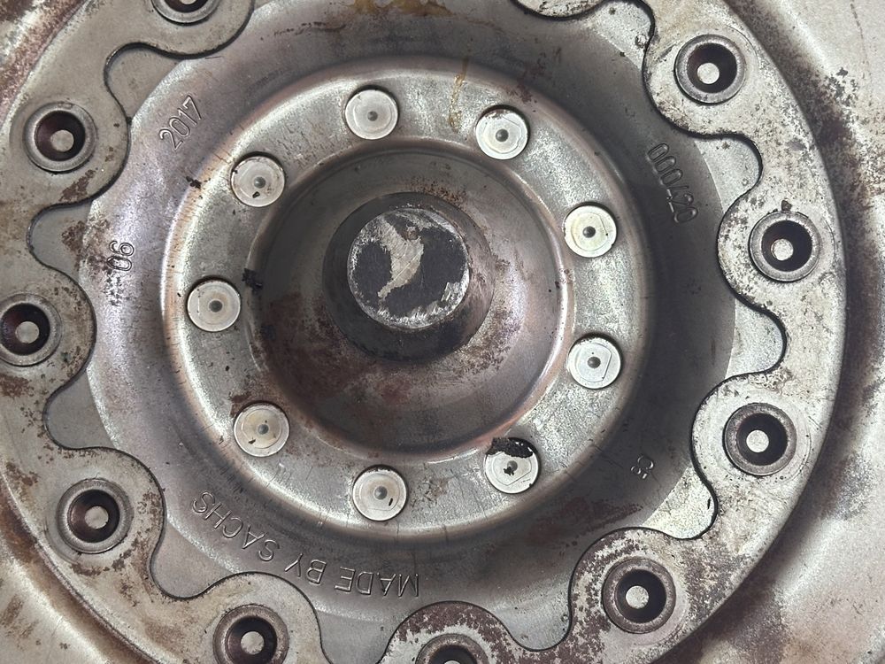 Гидротрансформатор акпп 8hp95 f15 m50d 000420