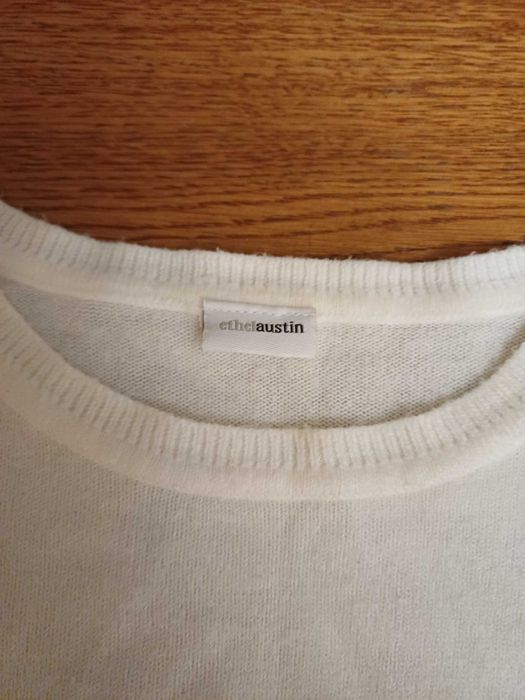 Kremowy sweter rozmiar S