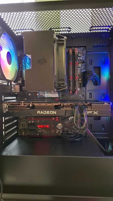 Kompletny zestaw komputerowy  ryzen3600/rx6700/16RAM Monitor27