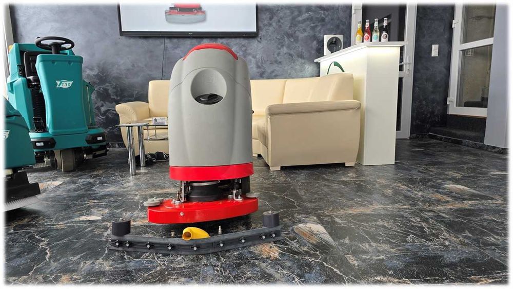 Szorowarka Comac Simpla55Bt z nowymi bateriami