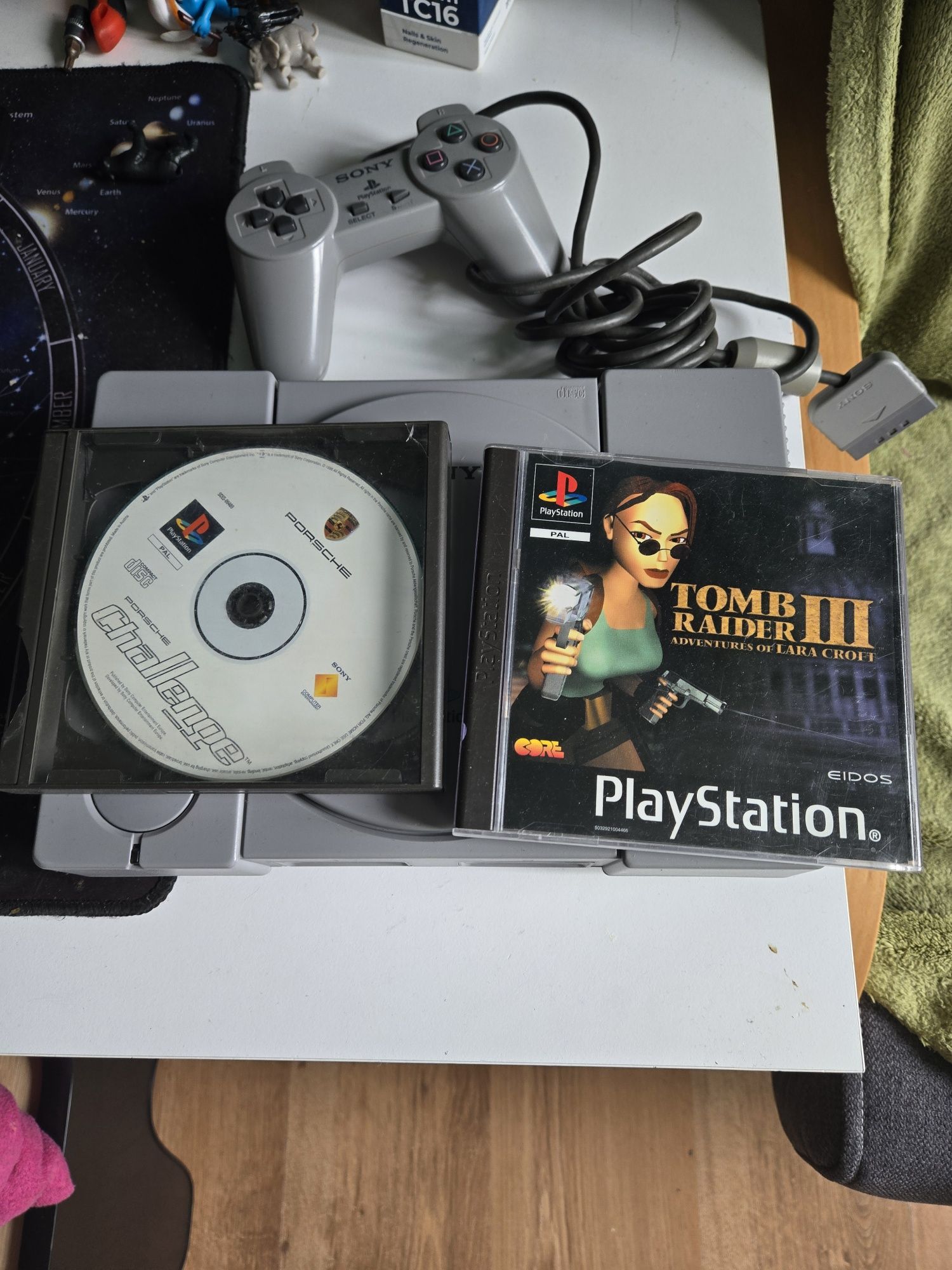 Konsola ps1 orginał nieprzerobiona stan bdb plus 2 gry
