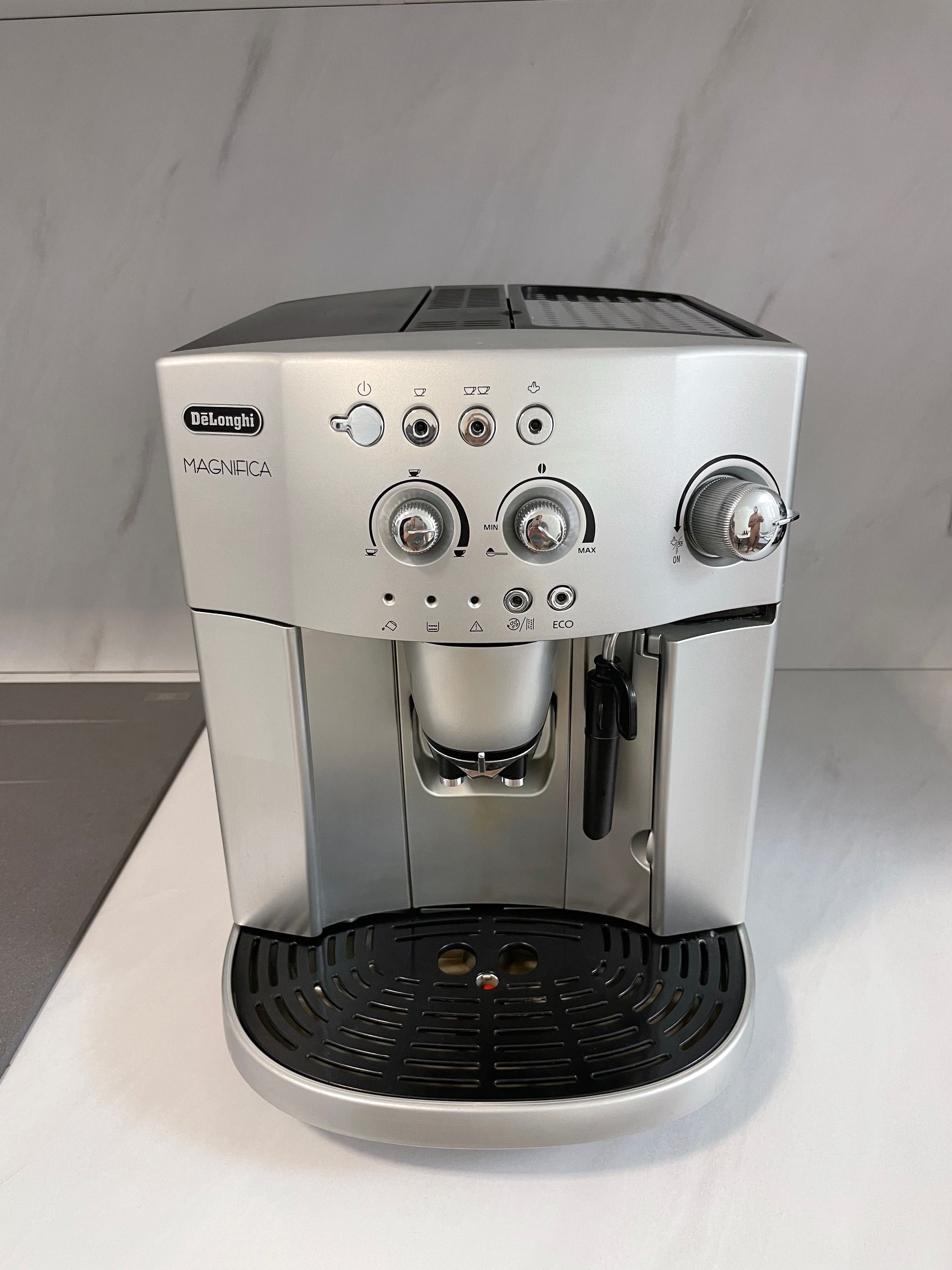 Кавомашина Delonghi