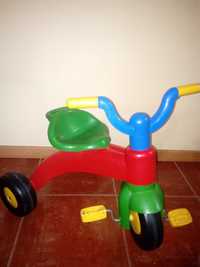 Triciclo criança