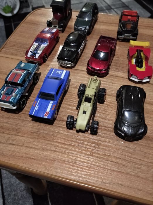 Машинки модельки