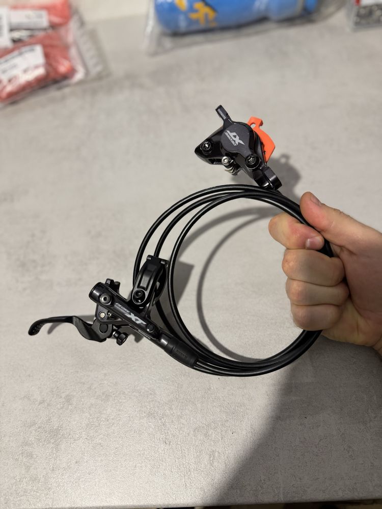 Тормоз задній Shimano Deore XT M8100 новий гідравлічні гальма не sram