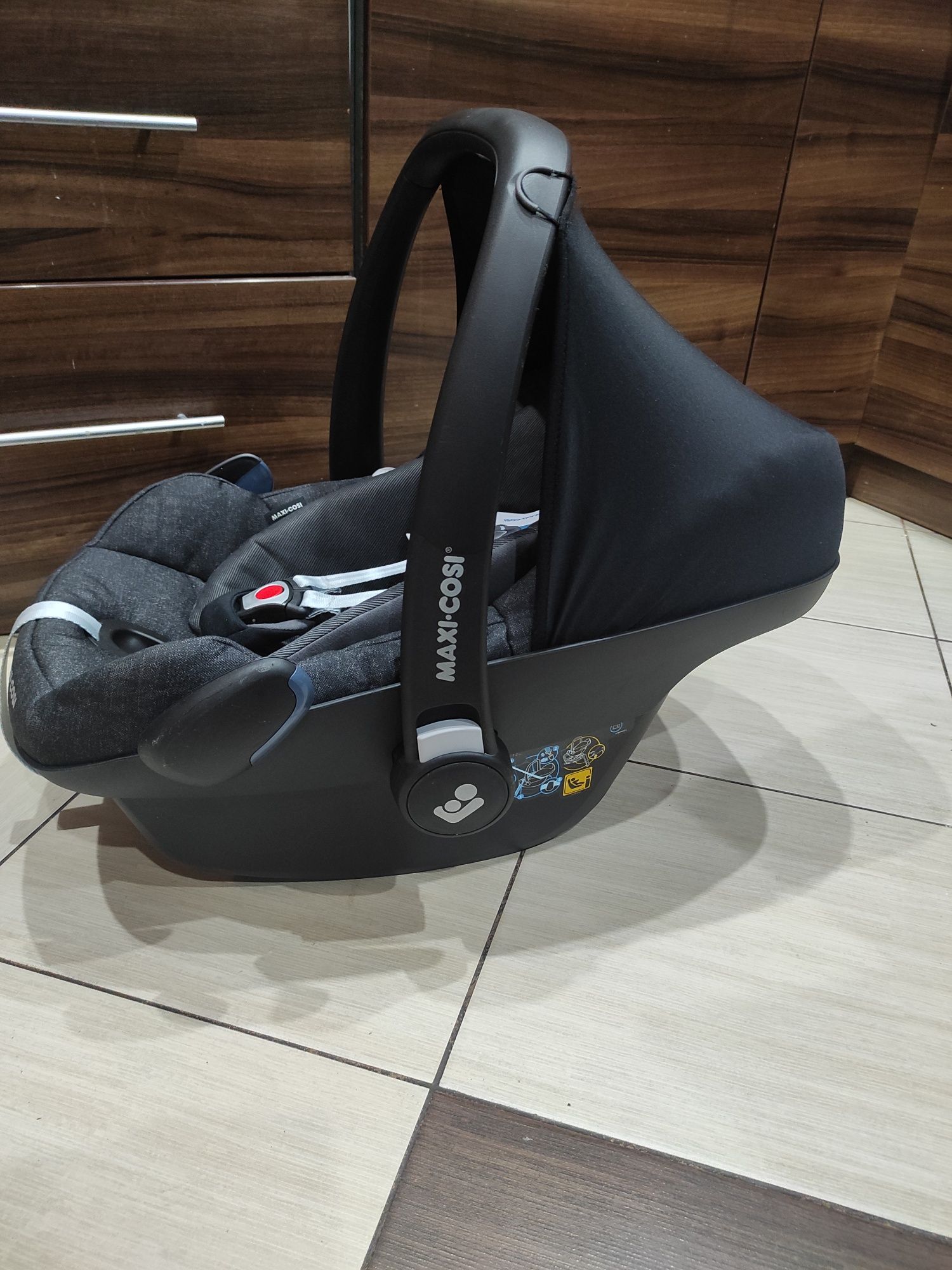 Nowy fotelik samochodowy nosidełko dla dzieci 0-12 kg, Maxi Cosi