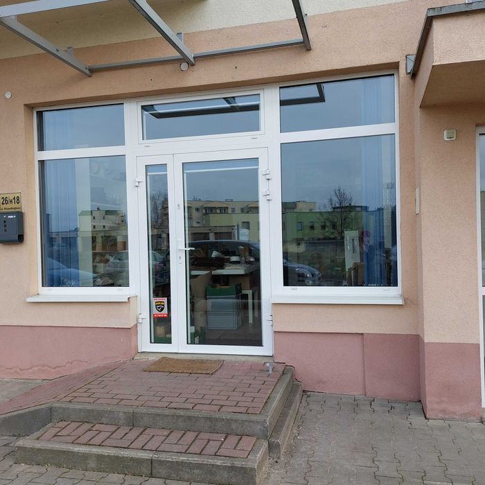 Wynajmę lokal na działalność 35m usługi handel biuro Witryna Manhattan