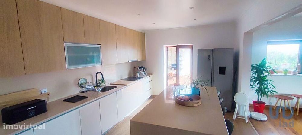 Casa / Villa T3 em Candemil e Gondar de 325,00 m2
