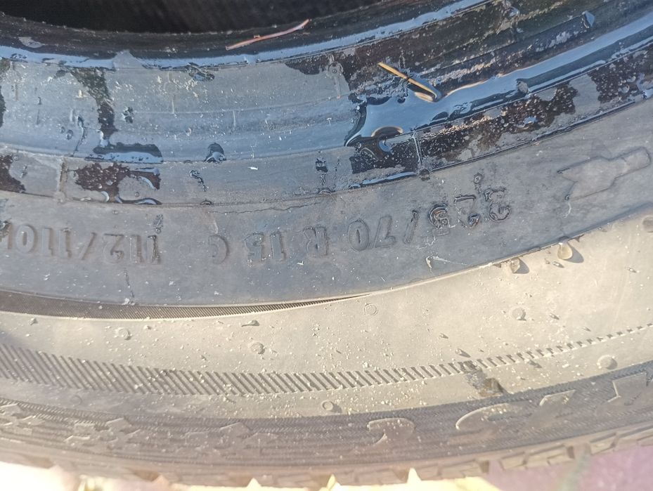 Opona pojedyncza zimowa 225/70/15C